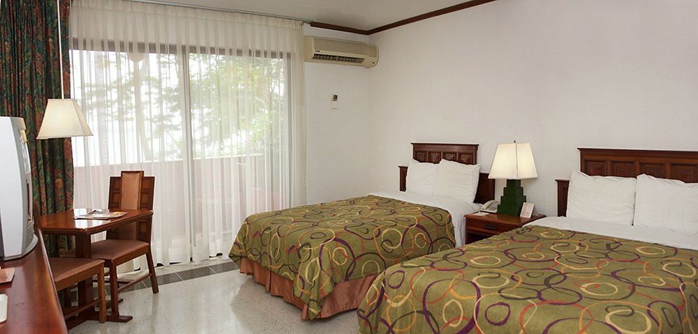 Camino Real Tikal‎ Hotell El Remate Exteriör bild
