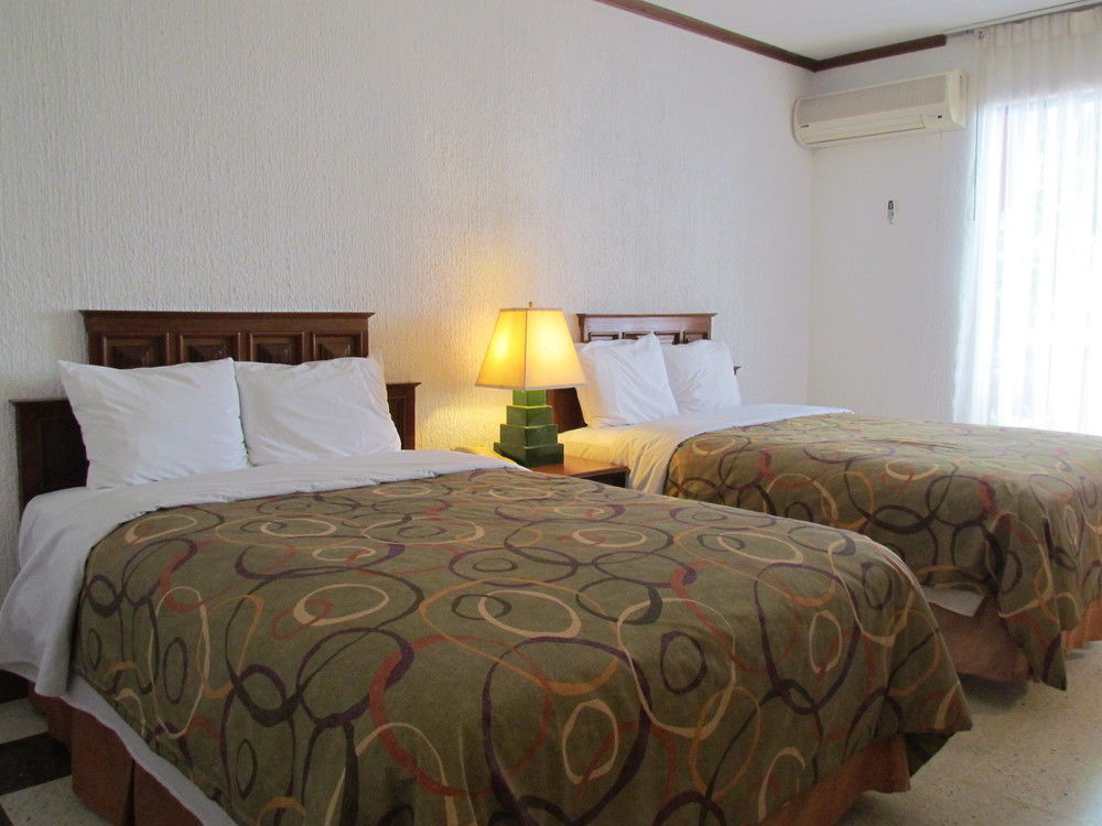 Camino Real Tikal‎ Hotell El Remate Exteriör bild